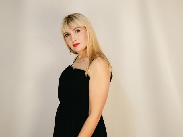 MilanaCraids - Live porn &amp; sex cam - 20702642