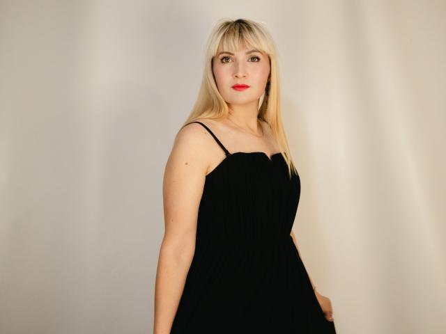 MilanaCraids - Live porn &amp; sex cam - 20702646