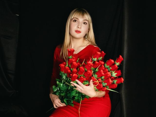 MilanaCraids - Live Sex Cam - 20702890