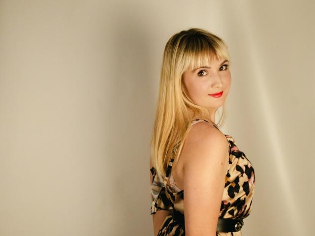 MilanaCraids - Live porn &amp; sex cam - 20702982