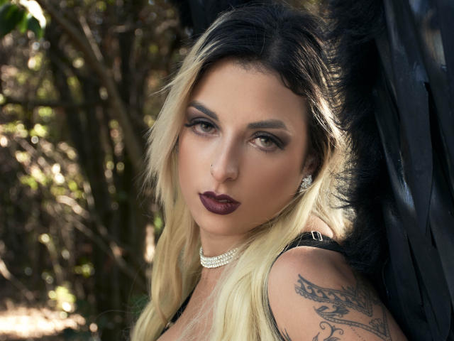 CatalinaBelloh - Live porn &amp; sex cam - 20704234