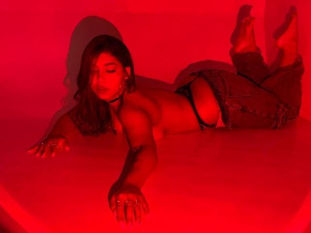 AlinaWetss - Camera khiêu dâm &amp; quyến rũ trực tiếp - 20711626