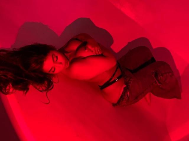 AlinaWetss - Sexe cam en vivo - 20711666