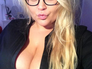 StudentinCelina-hot - Live porn &amp; sex cam - 20712214