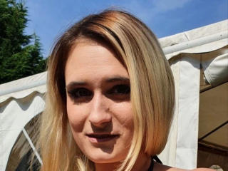 Melina-May - Sexe cam en vivo - 20715126