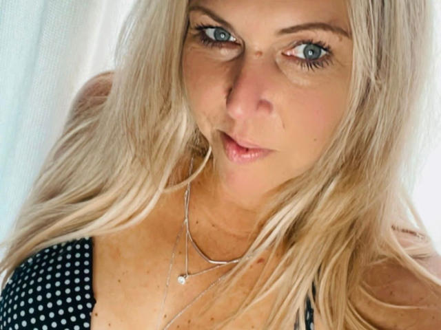 CurvyLola-hot - Live porn &amp; sex cam - 20717998