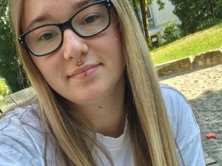 Sexy-Cira96 - Live porn &amp; sex cam - 20719174