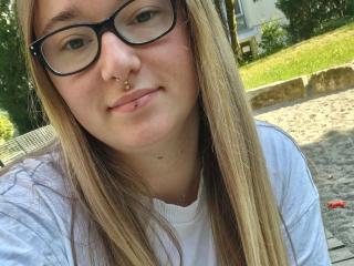 Sexy-Cira96 - Live porn &amp; sex cam - 20719178