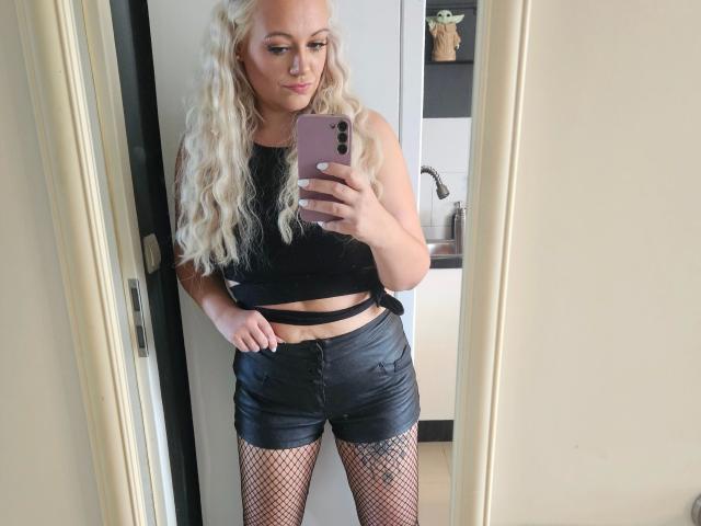 Kiwi-ink-hot - Live porn &amp; sex cam - 20720334