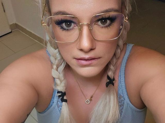 Kiwi-ink-hot - Live porn &amp; sex cam - 20720338