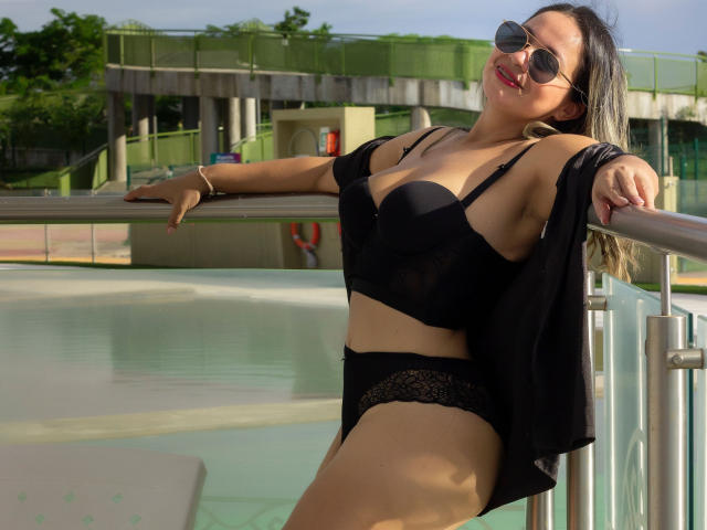 LaraNiceBusty - Live porn &amp; sex cam - 20724758