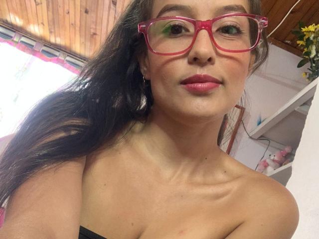 SaritaCaramel - Live sex cam - 20728822