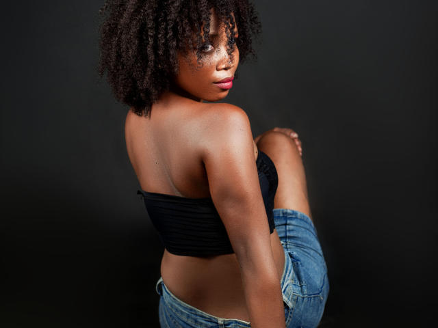 Blandi - Live porn &amp; sex cam - 20740486