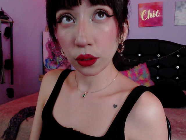 IzzysMisss - פורנו בשידור חי ומצלמת סקס - 20740934