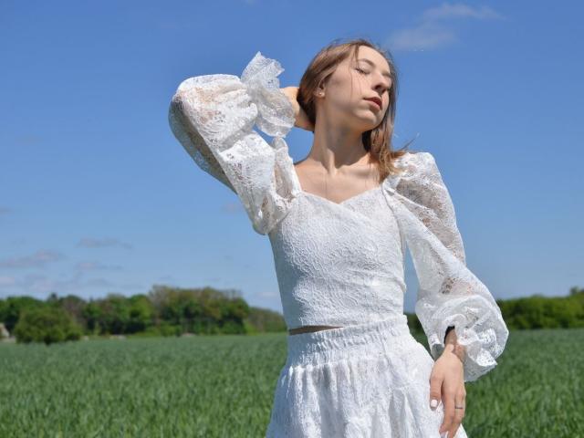 SoniaFugors - Live porn &amp; sex cam - 20741810