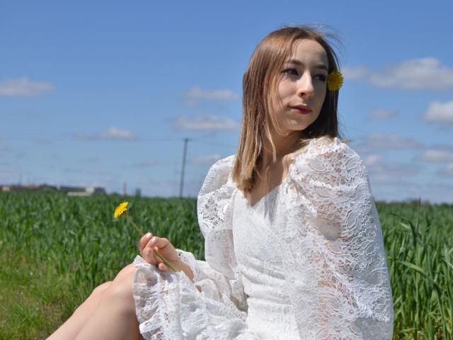 SoniaFugors - Live porn &amp; sex cam - 20741818