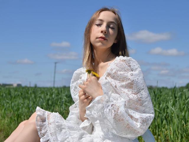 SoniaFugors - Live porn &amp; sex cam - 20741850