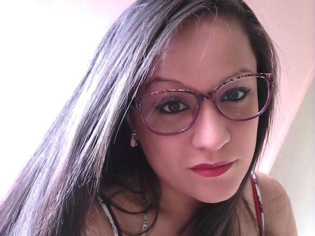 LucianaDiazz - Sexe cam en vivo - 20748310
