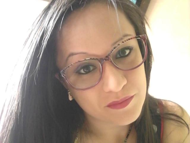 LucianaDiazz - Sexe cam en vivo - 20748330