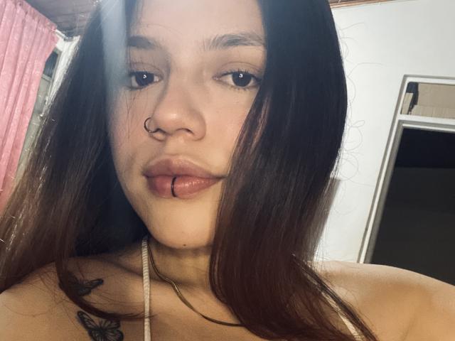 SophiaMarx - Live Sex Cam - 20748610