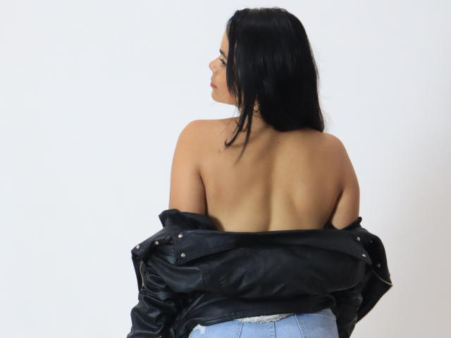 AmberMartines - сексуальная веб-камера в реальном времени - 20749098