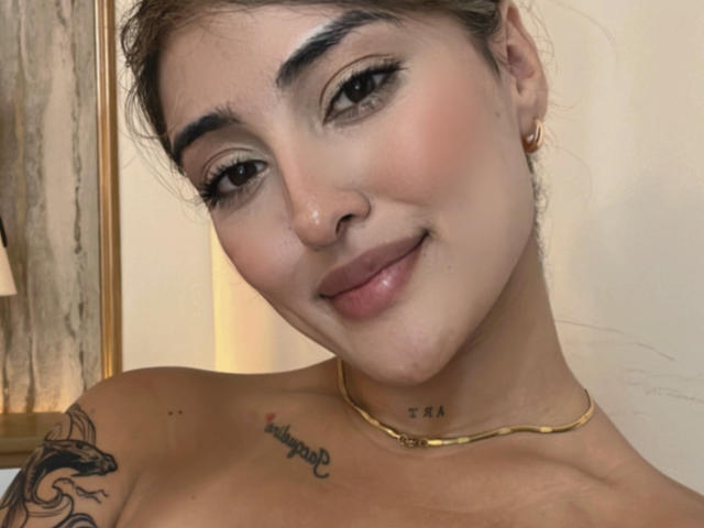 MaeCollins - Live porn &amp; sex cam - 20750538