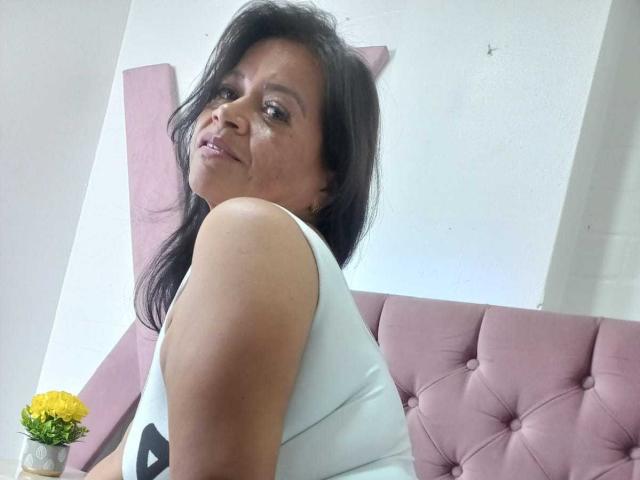 DanaMilf - сексуальная веб-камера в реальном времени - 20756302