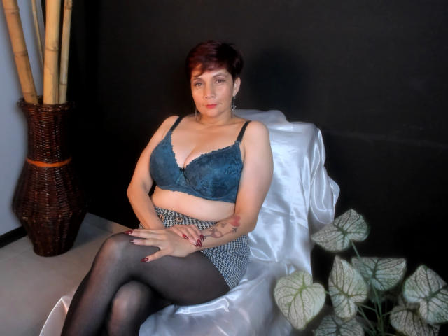 BettyGoodss - Live Sex Cam - 20765566