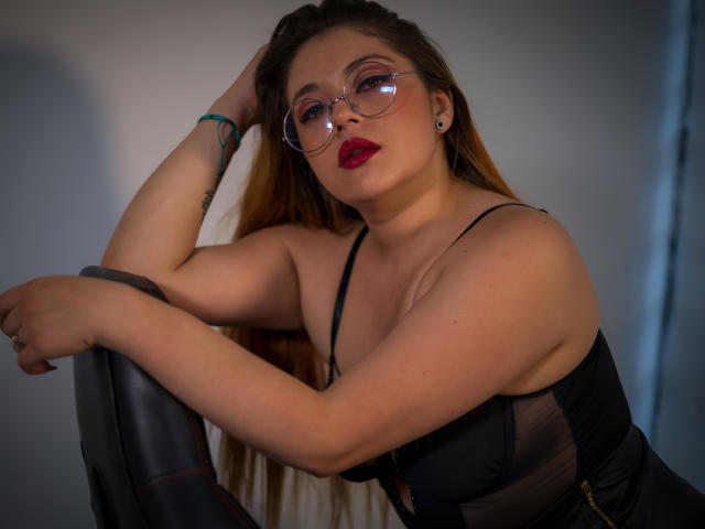 NaomyAdamss - Live porno og sexkamera - 20766990