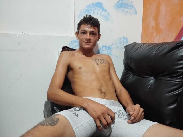 CoflaHot - Live porn &amp; sex cam - 20767674