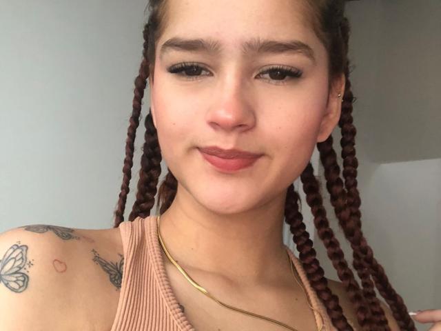 MelodyMansson - Live porn &amp; sex cam - 20771018