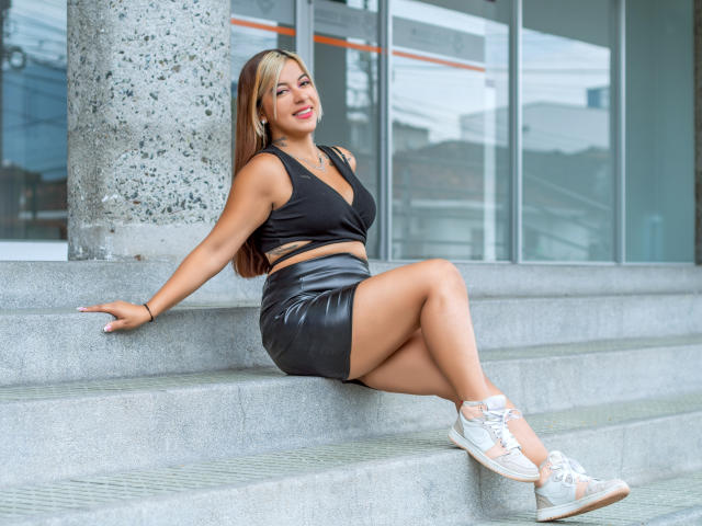 AlisonMorety - сексуальная веб-камера в реальном времени - 20771082