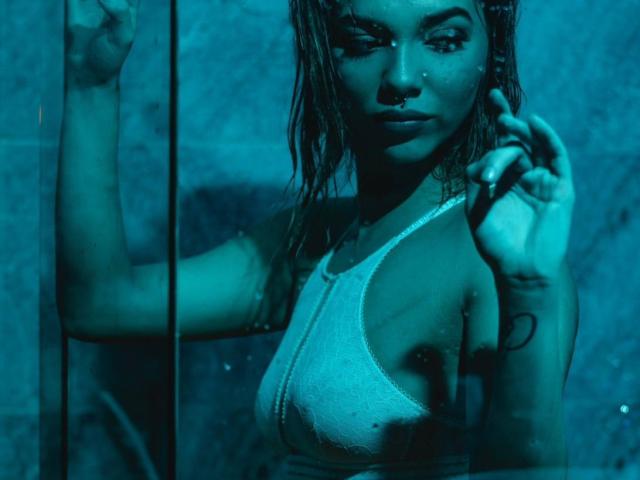 ZoeLarris - Live porn &amp; sex cam - 20771410