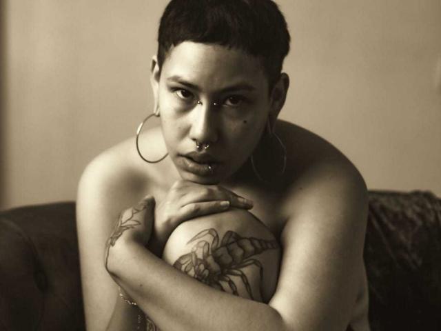 KaraDavis - Live porn &amp; sex cam - 20774378