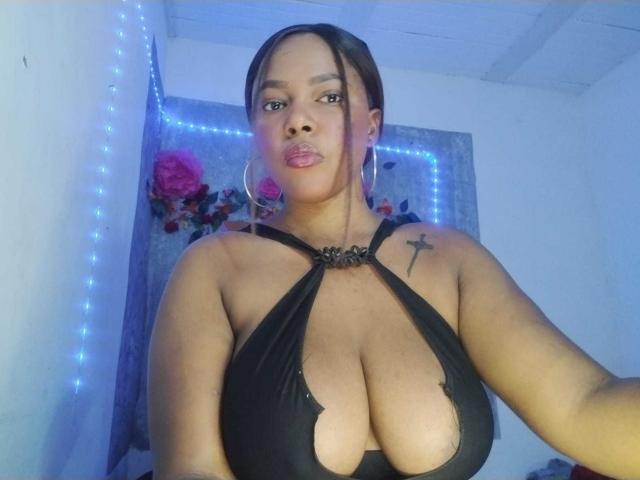 EmiraHot - Live porn &amp; sex cam - 20781302