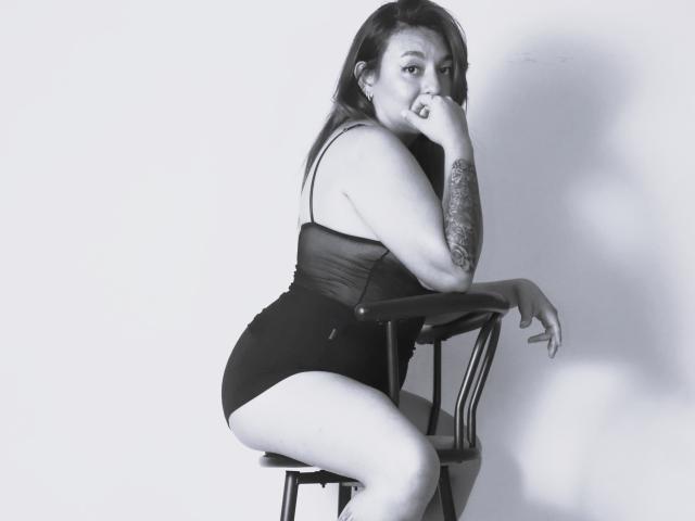 AdeleGinger - Live porn &amp; sex cam - 20783894