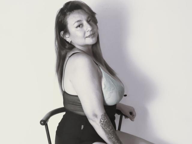 AdeleGinger - Live porn &amp; sex cam - 20783906