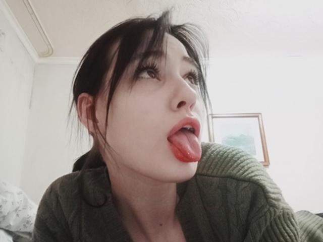 MariettEmmy - Live porn &amp; sex cam - 20786158