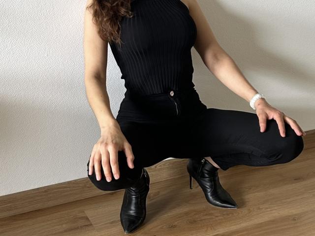 Pombagira - сексуальная веб-камера в реальном времени - 20787158