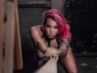 Candy-bitch-hot - Live porn &amp; sex cam - 20787650