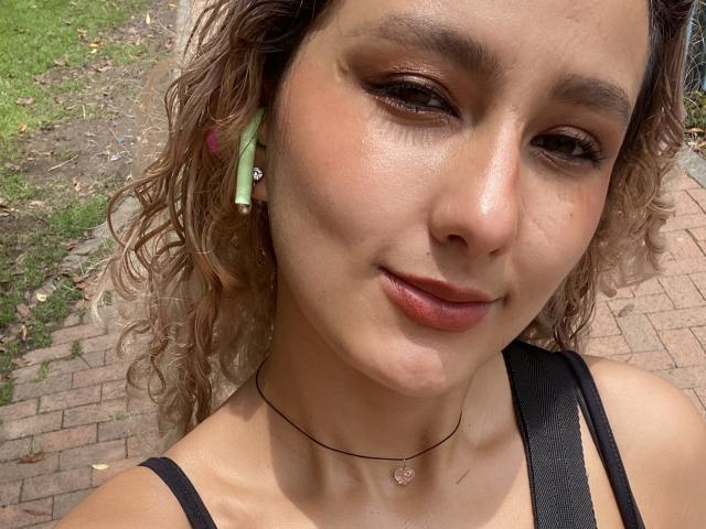 FloraSaenz - Live porn &amp; sex cam - 20792254