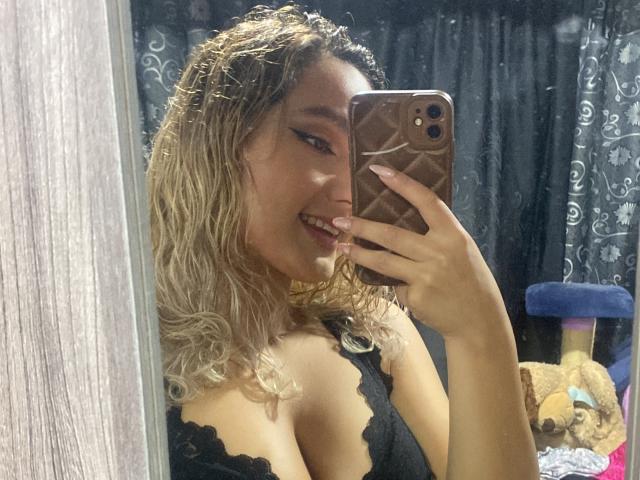 FloraSaenz - Live sexe cam - 20792302