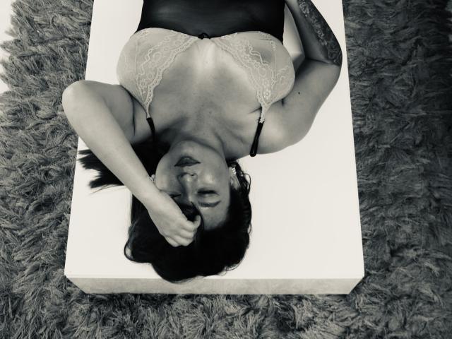 AdeleGinger - Live porn &amp; sex cam - 20801510