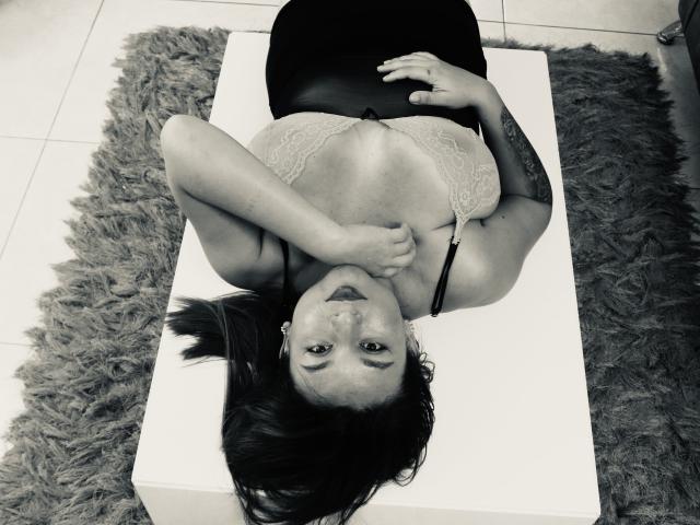 AdeleGinger - Live porn &amp; sex cam - 20801526