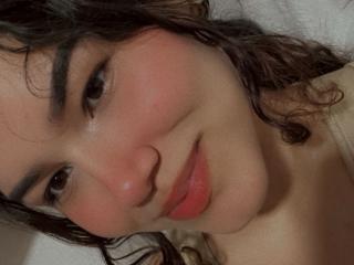 AnnieBerlinio - Live sex cam - 20804010