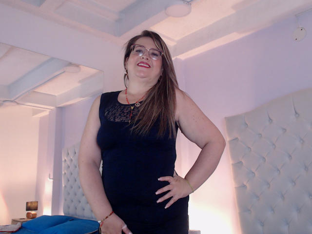 MartinaCaycedo - Camera khiêu dâm &amp; quyến rũ trực tiếp - 20804046