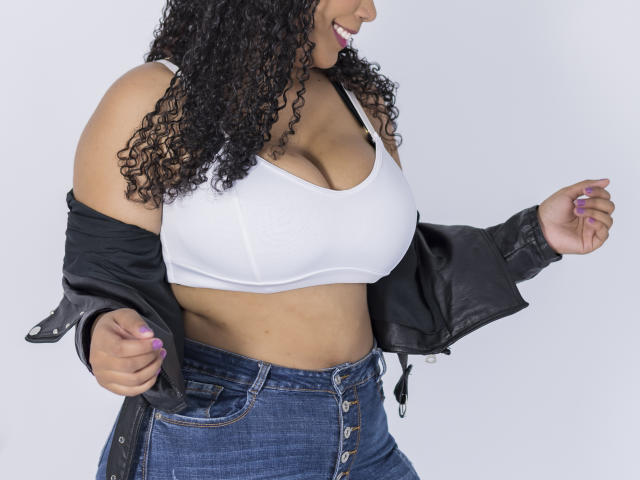 EmmaPierce - Sexe cam en vivo - 20804294