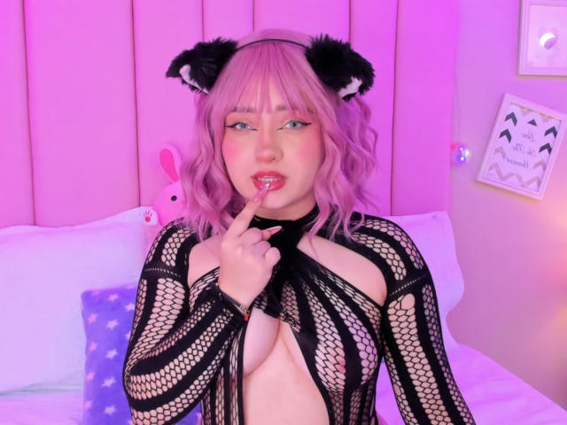 TracieLowe - Live Sex Cam - 20806518