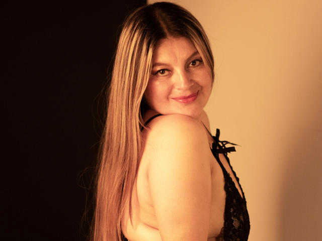 AlannaMackenzie - сексуальная веб-камера в реальном времени - 20806834