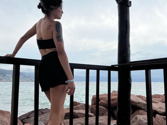 NiaWhite - Live porn &amp; sex cam - 20821590